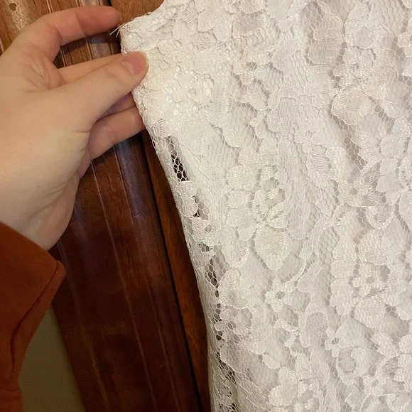 White lace dress bridal shower - Picture 3 of 5